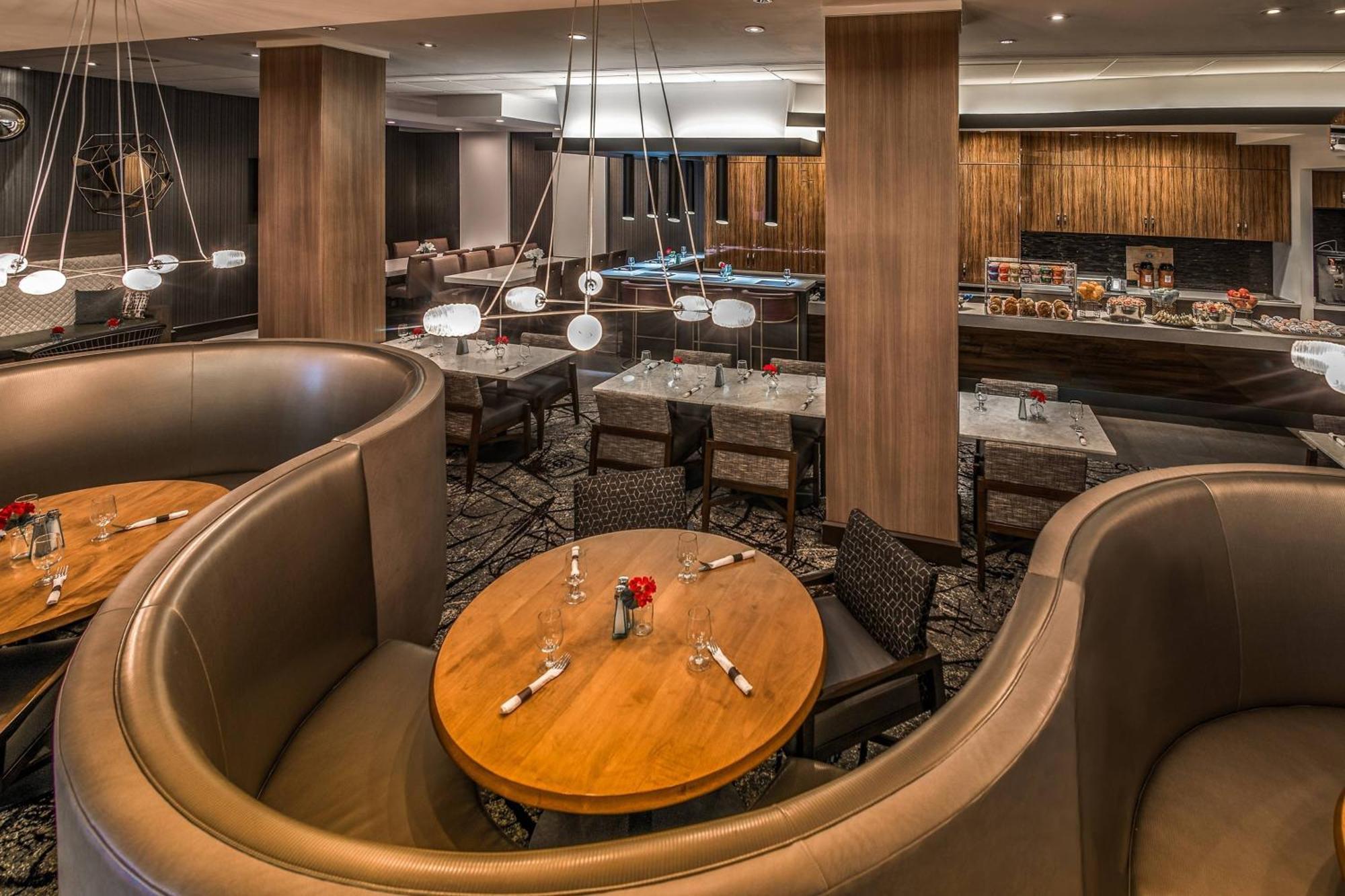 Hotel Courtyard By Marriott Bethesda Chevy Chase Exterior foto