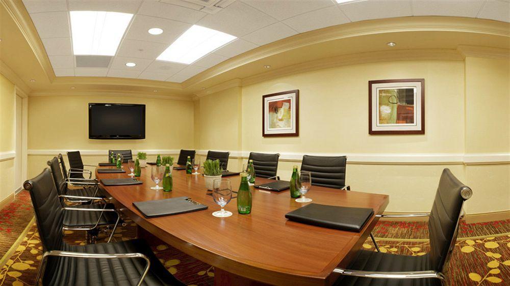 Hotel Courtyard By Marriott Bethesda Chevy Chase Exterior foto